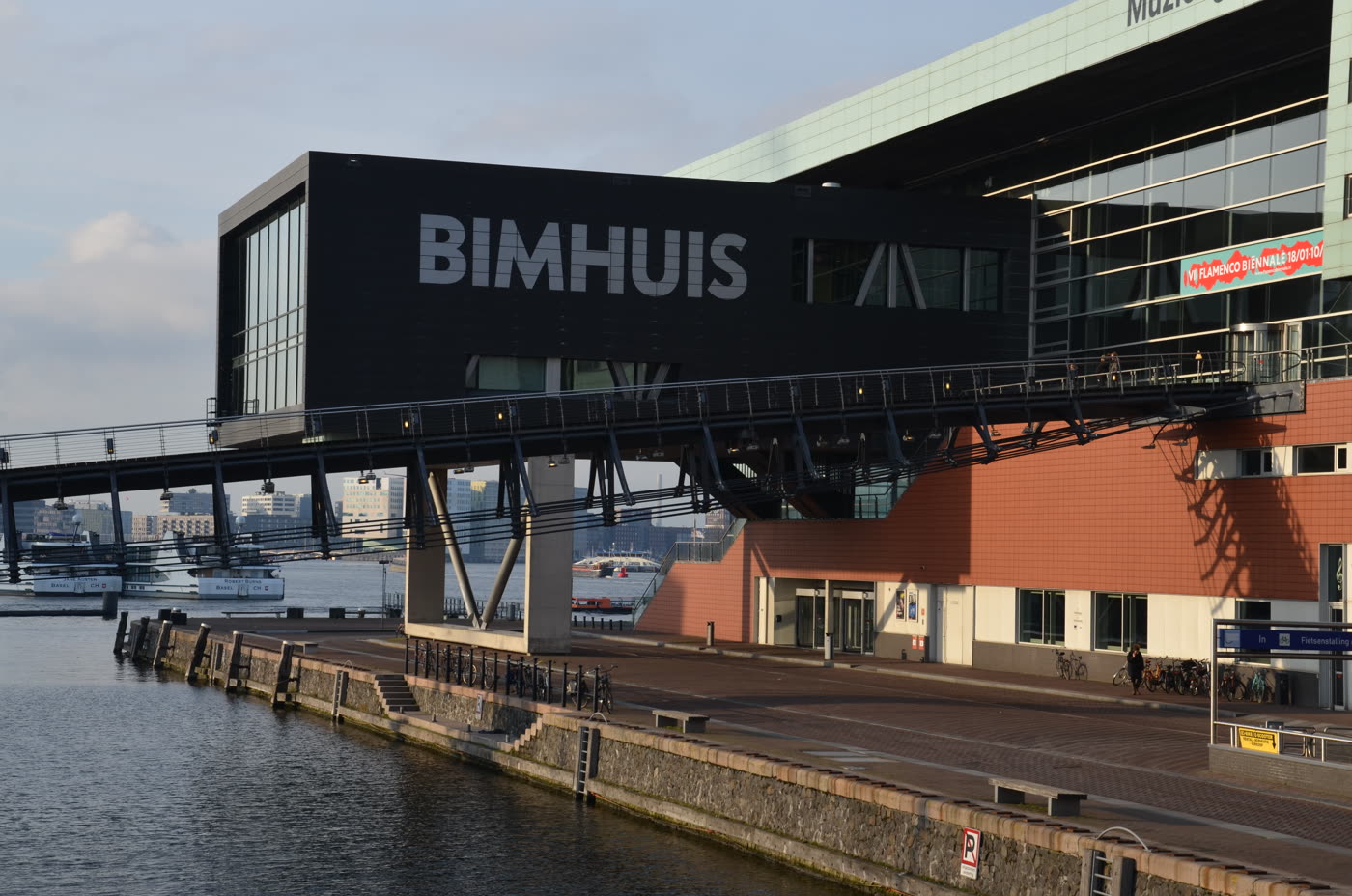 Het Bimhuis aan het IJ in Amsterdam