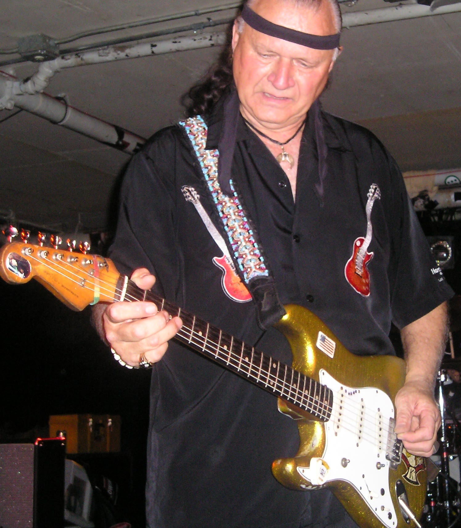 Dick Dale, de gitarist van Misirlou, die door Pulp Fiction een tweede carrière kreeg.